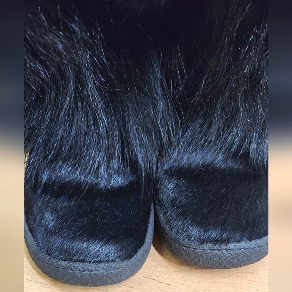 Pajar Black Goat Fur Pom Pom Boots Women's sz. 37/ 6.5 New - Picture 4 of 7